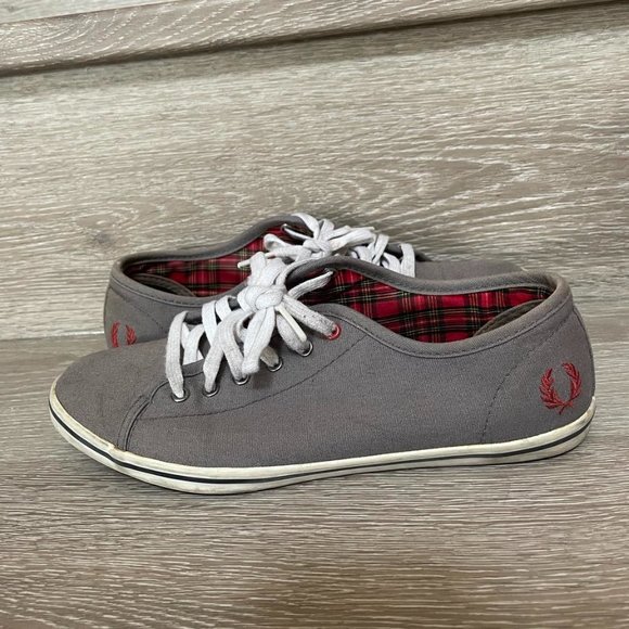 Fred Perry Sneakers Size 6 - Picture 1 of 3